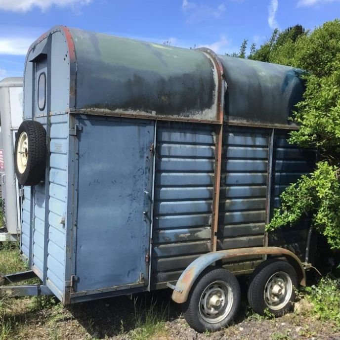 The horse box before restoration